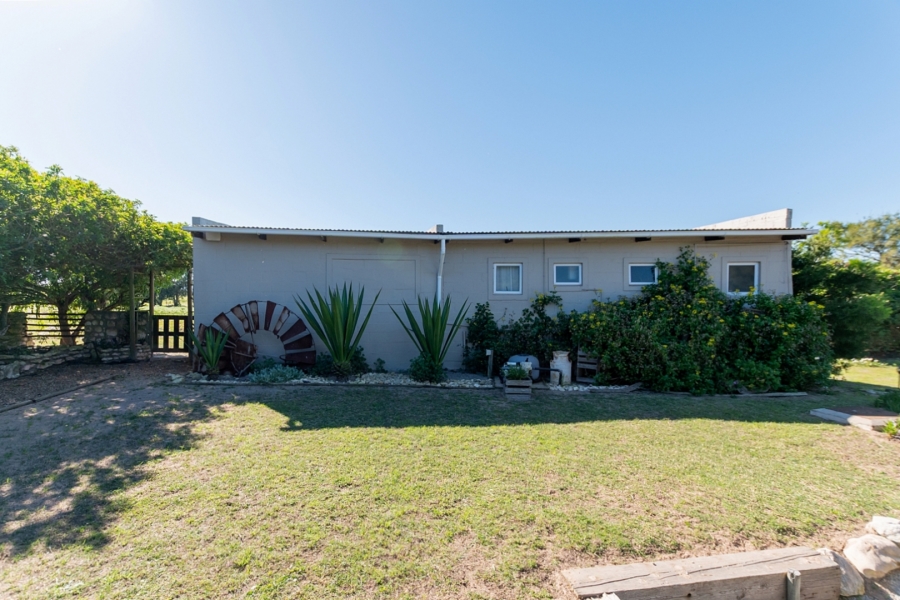 5 Bedroom Property for Sale in Trekoskraal Western Cape
